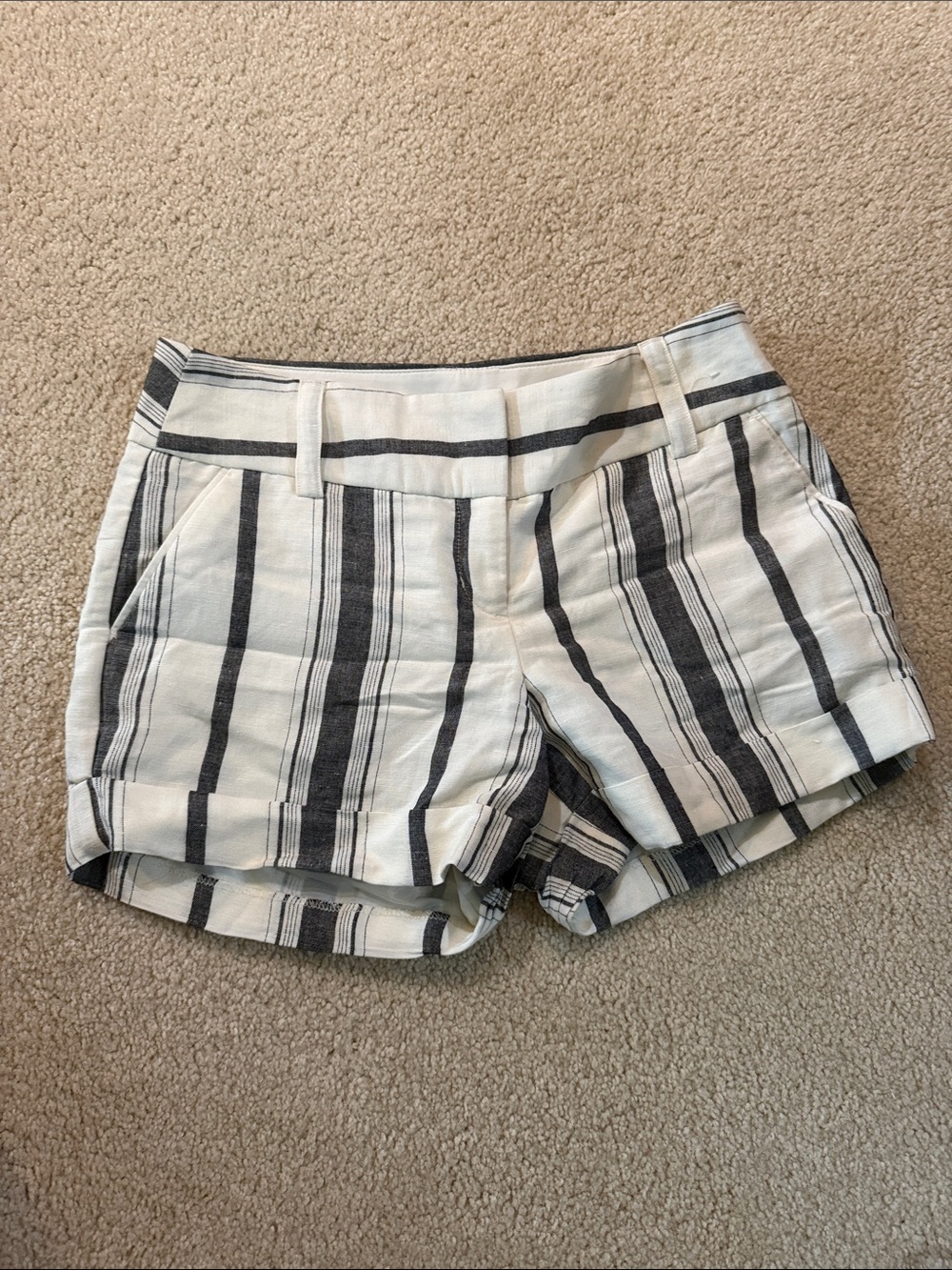 Express Women's Striped Linen-Blend Shorts - White & Black